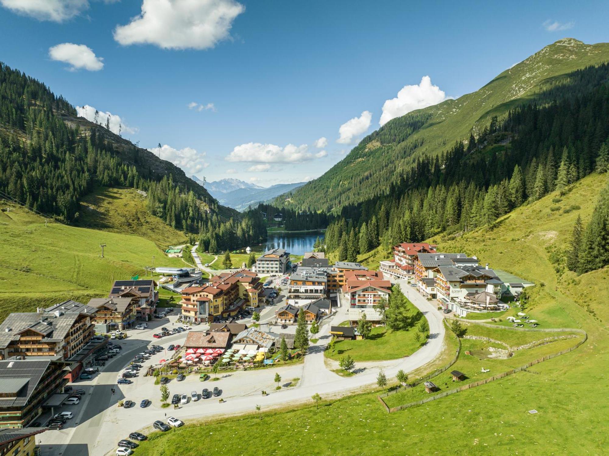 Firstpeak Zauchensee Hotel Exterior photo